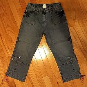 Ethyl Capri Jeans with Ties - Cargo Pockets